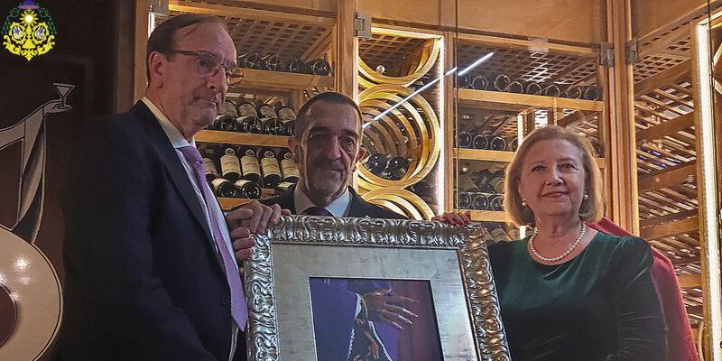 Antonio Contreras y Esperanza Angulo, mención “Manos Morenas” de la Hermandad de los Gitanos: «Nos habéis entregado las manos del Señor, y ahora nos toca a nosotros llevarlas a nuestros hermanos, sobre todo a los más necesitados»