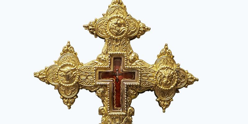 Santa Cruz de Atocha celebra la fiesta de la Exaltación de la Santa Cruz con una solemne Eucaristía