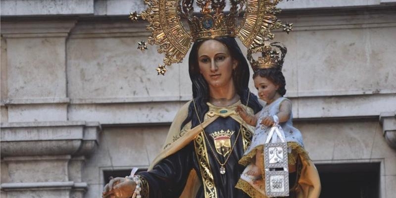 La parroquia San Sebastián Mártir honra a la patrona de Carabanchel, Nuestra Señora del Carmen