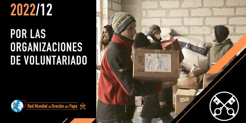 El Papa dedica su vídeo de diciembre a los voluntarios, «artesanos de misericordia»