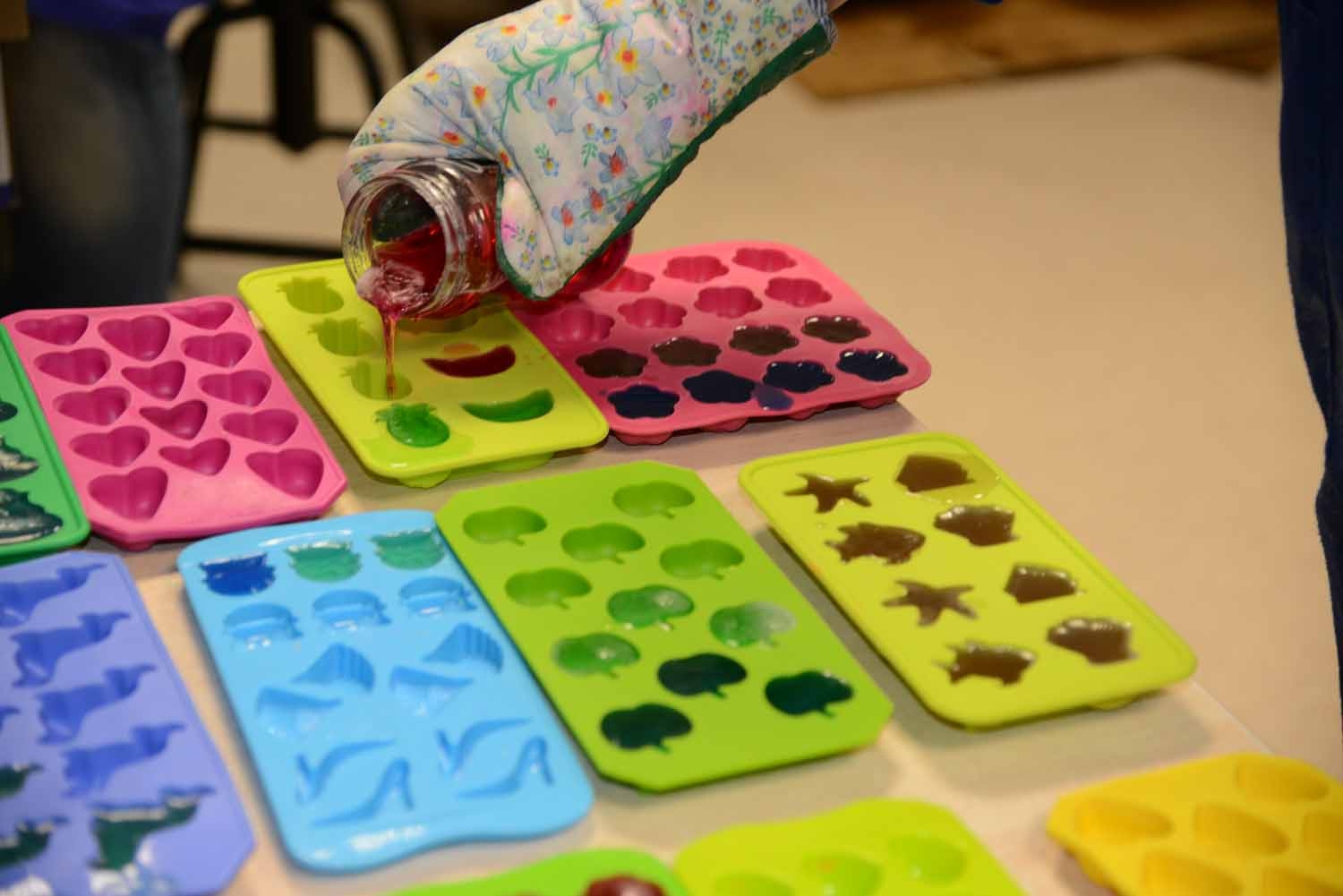 El centro de atención Nuestra Señora de Valvanera recibe la visita de antiguos residentes