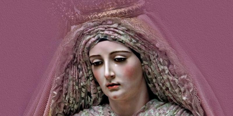 La hermandad de La Borriquita organiza el rezo del Rosario por las calles cercanas a San Ildefonso