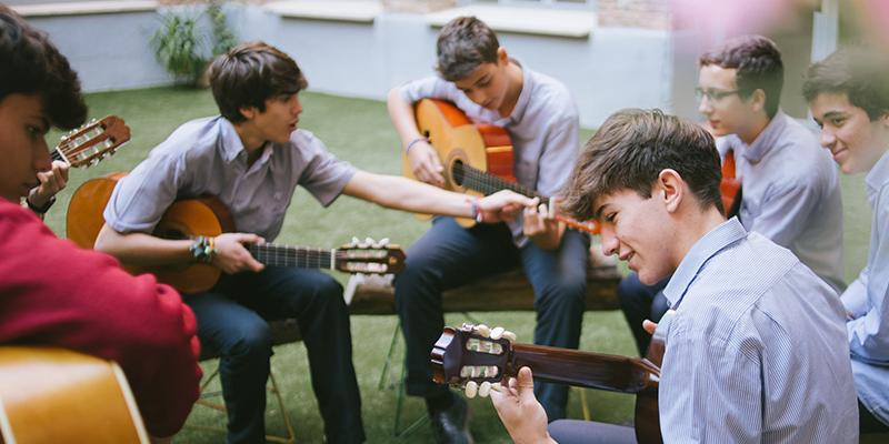 El Colegio Arzobispal, una gran familia que busca que los alumnos «vayan descubriendo en sus vidas lo que Dios quiere de ellos»