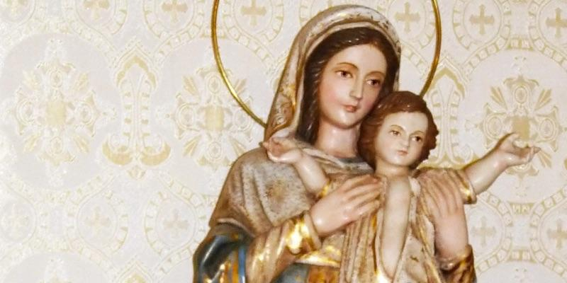 Santa Genoveva de Majadahonda realiza una romería al terreno donde se construirá el nuevo templo parroquial