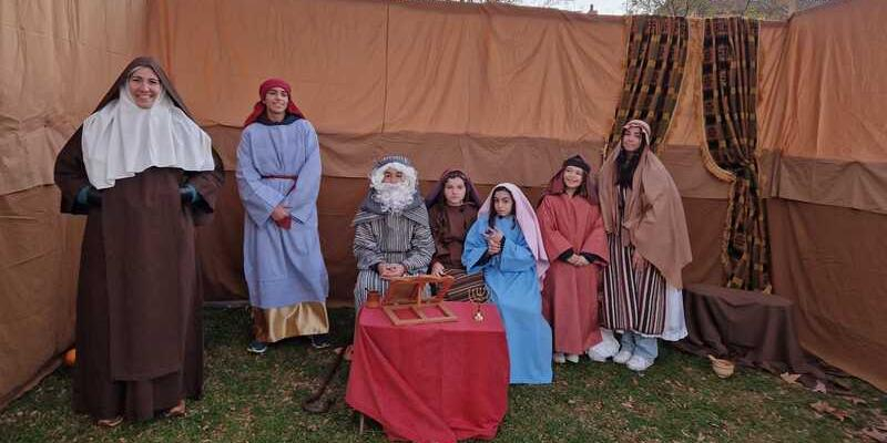 Descubre el Belén viviente de la parroquia de Santa Benedicta de la Cruz: trece magníficas escenas «te ayudarán a desentrañar los misterios de la Natividad del Señor»