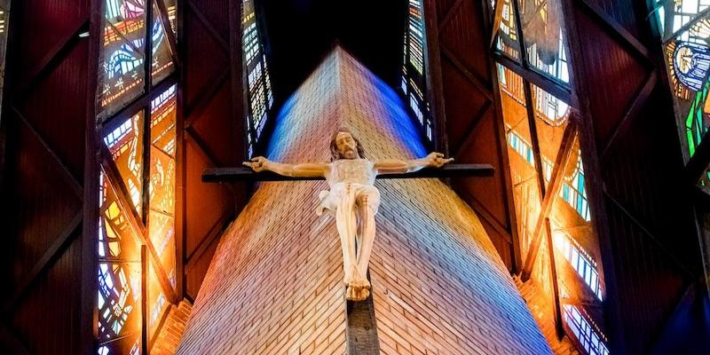 Santa María de la Caridad recupera su rastrillo solidario a beneficio de la Cáritas parroquial