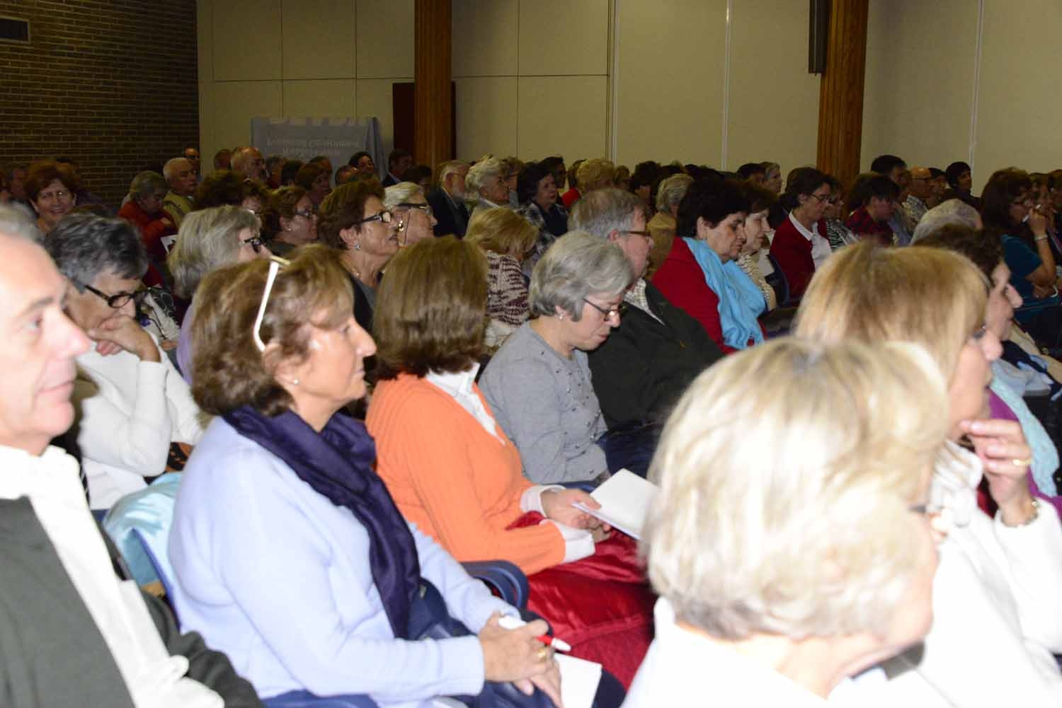 Santísima Trinidad acoge las próximas sesiones de la Escuela de Vida de Cáritas Vicaría II