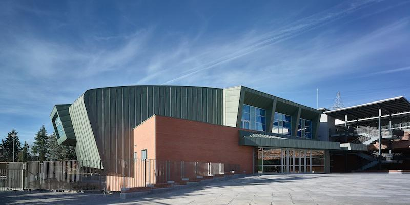 Alumnos del colegio Retamar reciben el sacramento de la Confirmación en diferentes Eucaristías