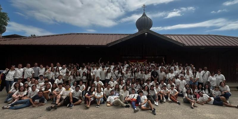 Los jóvenes de la DELEJU vuelven a Madrid tras «beber de la fuente de Taizé» y empaparse de su espíritu con «perseverancia, Palabra de Dios, silencio y comunidad»