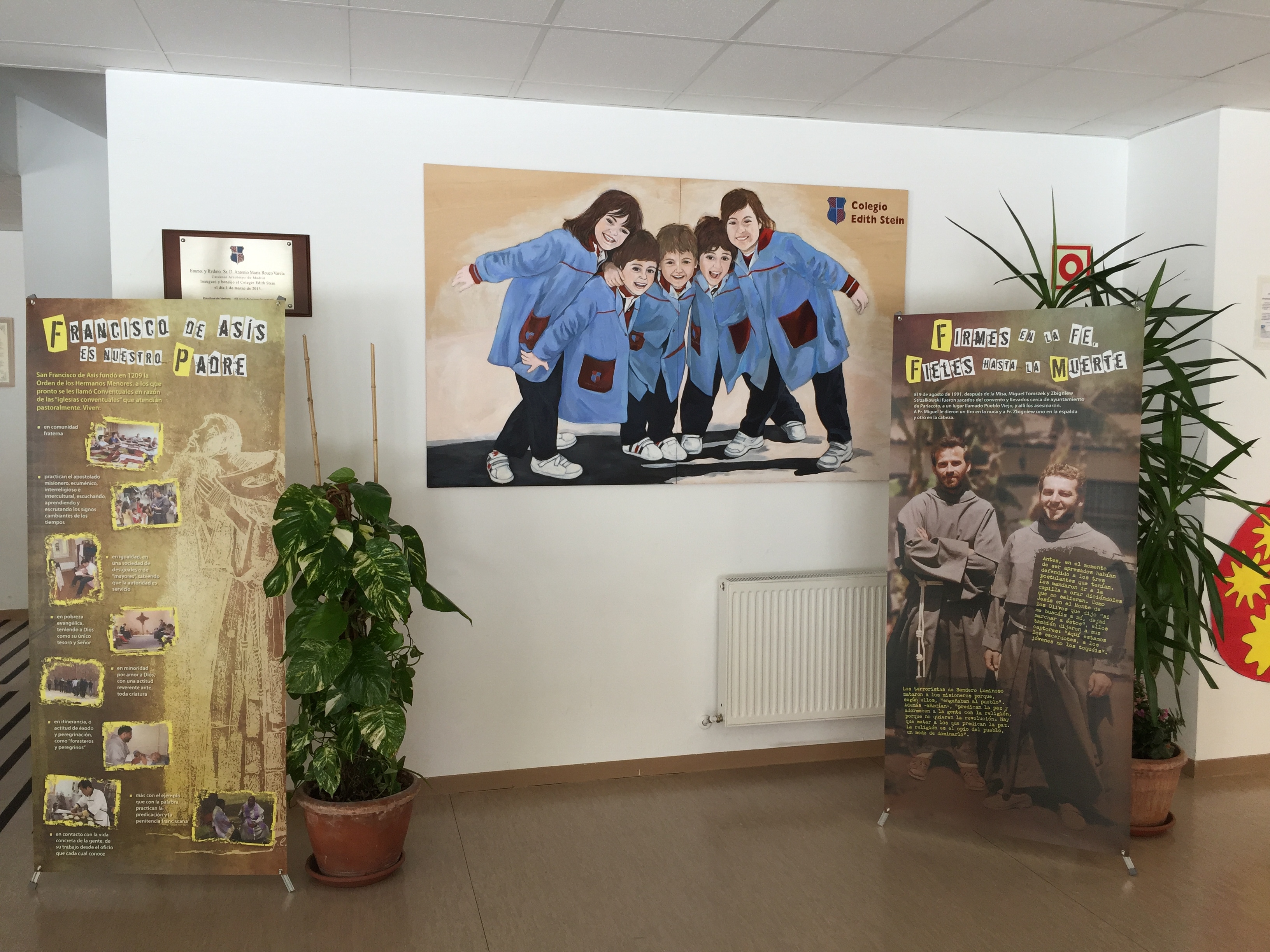 Exposición de los beatos mártires Franciscanos Conventuales de Pariacoto (Perú) en el colegio Edith Stein