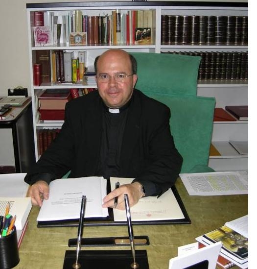 Monseñor Juan Miguel Ferrer interviene en el III Ciclo de Liturgia para Seglares en la Hospedería del Valle de los Caídos