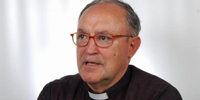 Monseñor Martínez Camino celebra en Nuestra Señora del Buen Suceso una Misa funeral por el padre José Antonio Sayés