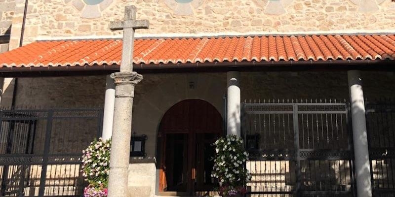 Monseñor Santos Montoya realiza la visita pastoral a Navacerrada