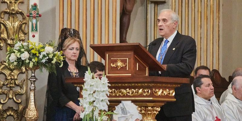 Luis Manuel Velasco recibe la Cruz Pro Ecclesia et Pontífice de manos del arzobispo de Madrid