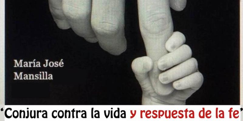 María José Mansilla imparte en San Romualdo una ponencia titulada 'Conjura contra la vida y respuesta de la fe'