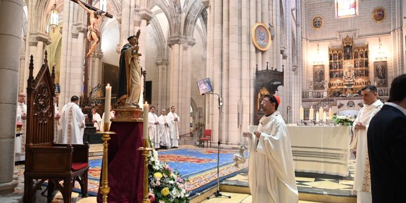 El cardenal José Cobo celebra junto a toda la Familia Trinitaria el legado de san Simón de Rojas: «Con el testimonio de su vida pobre salió para ir al encuentro de los más necesitados»