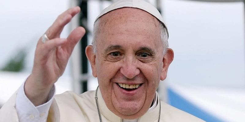 Juan María Laboa imparte en Santísimo Redentor una conferencia titulada 'Historia de los Papas y Francisco'