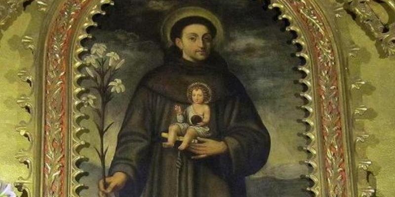 Santa Cruz de Atocha acoge los cultos de la congregación de San Antonio de Padua 'El Guindero' en honor a su titular