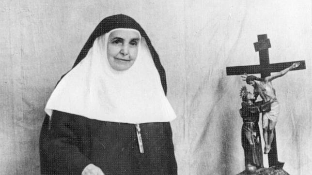 Las Hermanas de la Cruz celebran el aniversario de su fundación con una Misa de acción de gracias