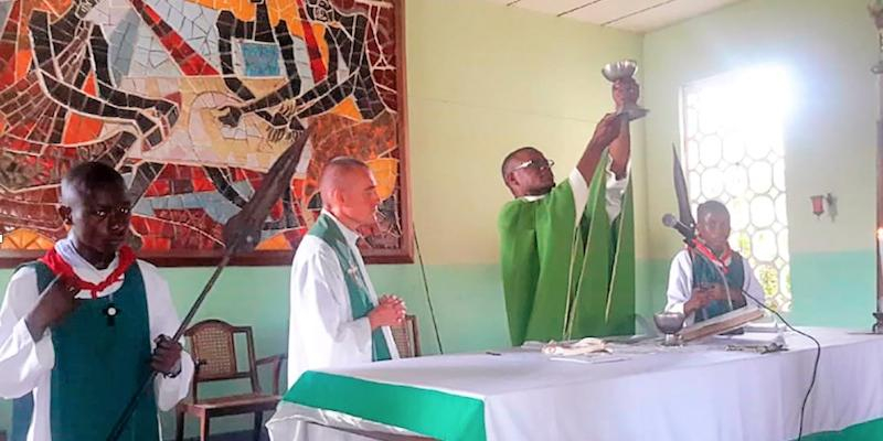 El santuario de Nuestra Señora del Sagrado Corazón acoge una Misa por el rito zairense