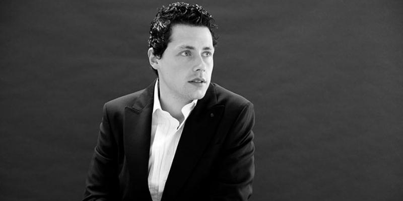 Asunción de Nuestra Señora de Robledo de Chavela acoge la actuación de Eduardo Frías