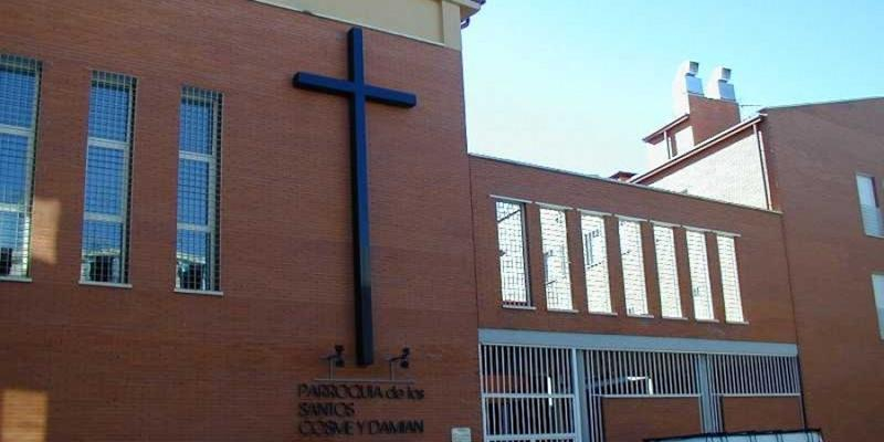 Monseñor Martínez Camino visita la unidad pastoral de San Pablo y Santos Cosme y Damián