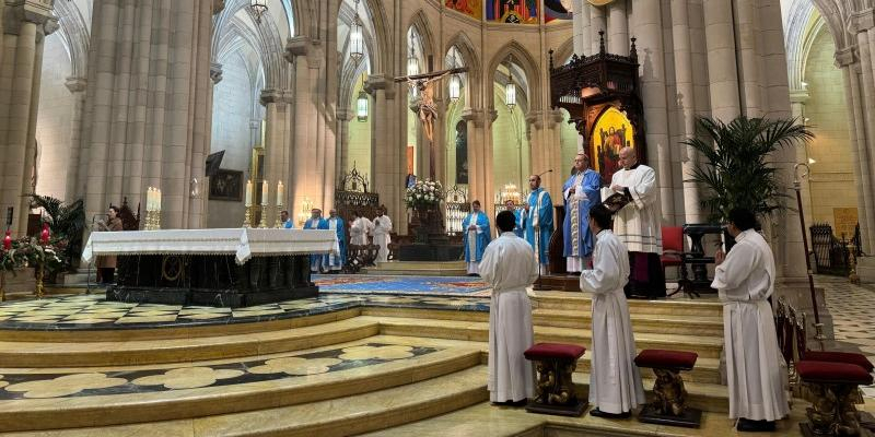 El obispo Jesús Vidal invita a vivir la alegría y la gracia en la vigilia de la Inmaculada: «María es imagen de la Iglesia y de cada uno de nosotros»