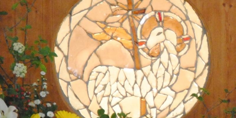 Las Hermanitas del Cordero celebran una vigilia de oración como preparación a la solemnidad del Corpus Christi