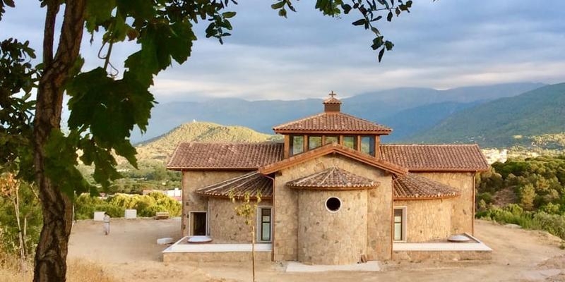 Jóvenes de Natividad de Nuestra Señora participan en un campo de trabajo en Sotillo de la Adrada