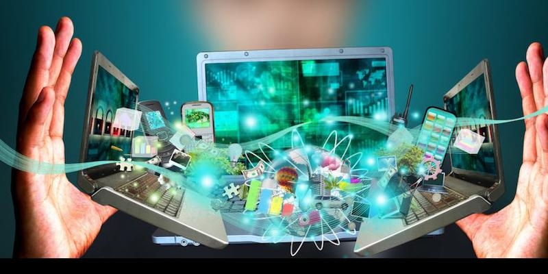 Javier Urbano diserta sobre 'Las goteras de la comunicación' en el monasterio de San Antonio de La Cabrera