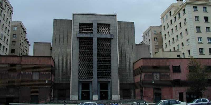 El vicario episcopal de la VII preside la toma de posesión del párroco de San Juan de la Cruz