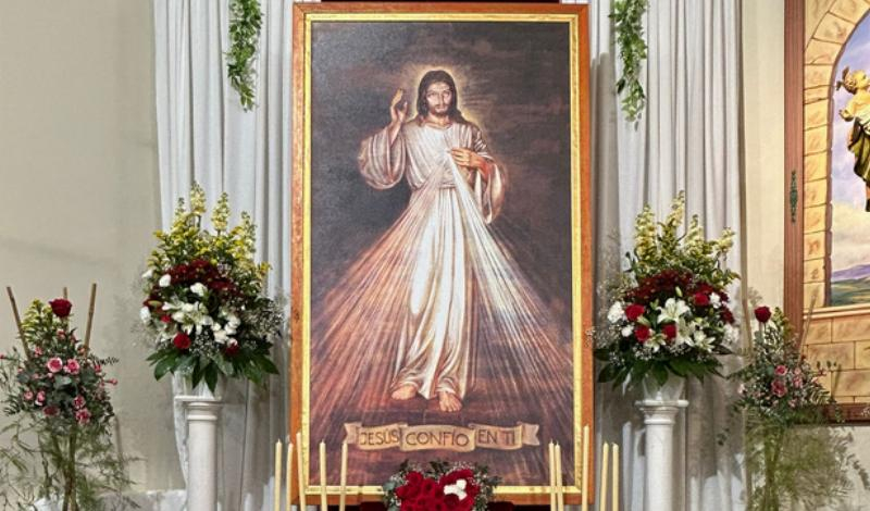 La parroquia Virgen del Mar celebra un triduo como preparación a la fiesta de la Divina Misericordia