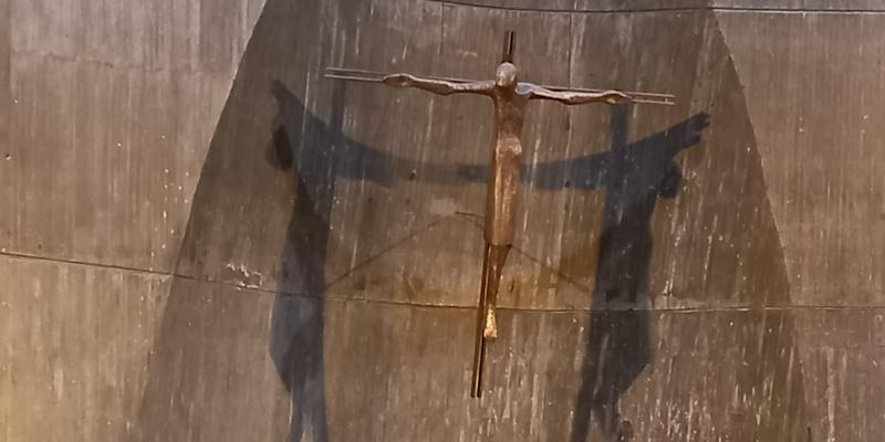 Monseñor Jesús Vidal realiza la visita pastoral a Santa Ana y la Esperanza de Moratalaz