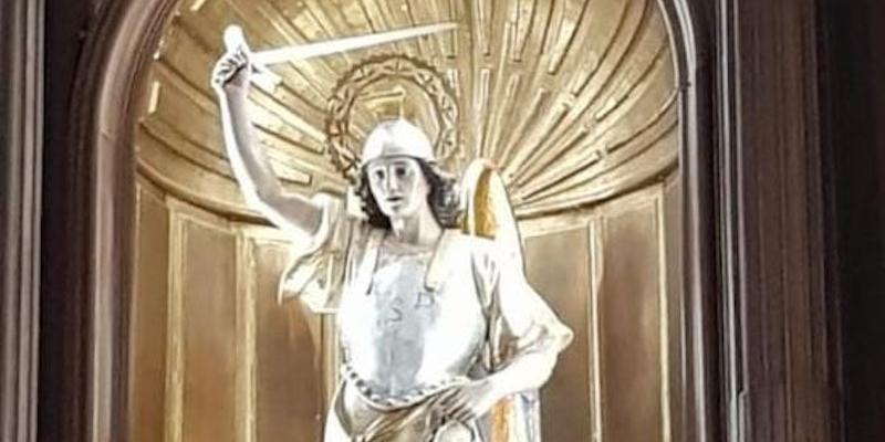 San Miguel Arcángel de Carabanchel celebra la fiesta del titular del templo con el lema 'La Gloria de Dios repara la Iglesia'