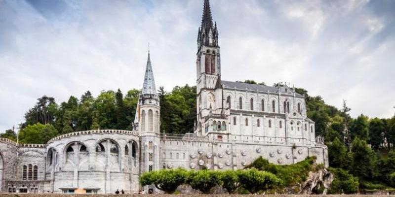 Santa Genoveva de Majadahonda programa una peregrinación al santuario mariano de Lourdes
