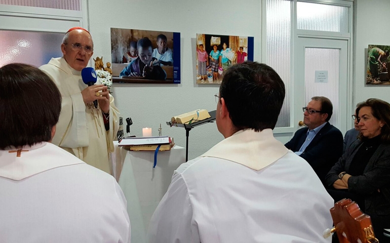 El arzobispo de Madrid en Manos Unidas: «Dar a conocer el amor de Dios implica crear puentes y no organizar muros»