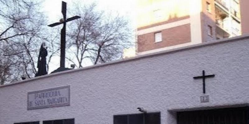 Santa Margarita María de Alacoque honra a su titular con una Misa solemne