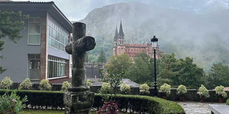 350 jóvenes de la archidiócesis de Madrid, en camino a la JEMJ de Covadonga para encontrarse con la Eucaristía y con la Santina