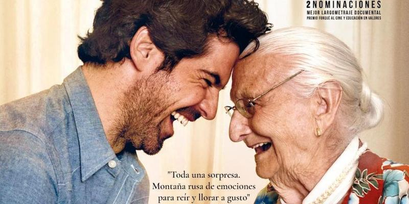 Cáritas Vicaría III celebra la semana del mayor con un cinefórum en Natividad de Nuestra Señora