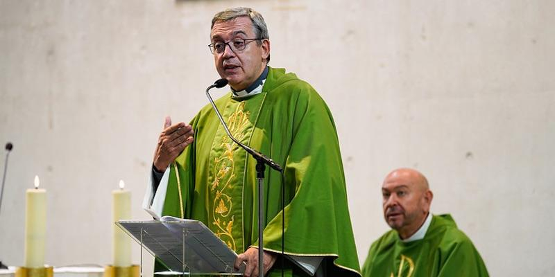 El vicario episcopal de la VII administra la Confirmación en Santísima Trinidad de Collado Villalba