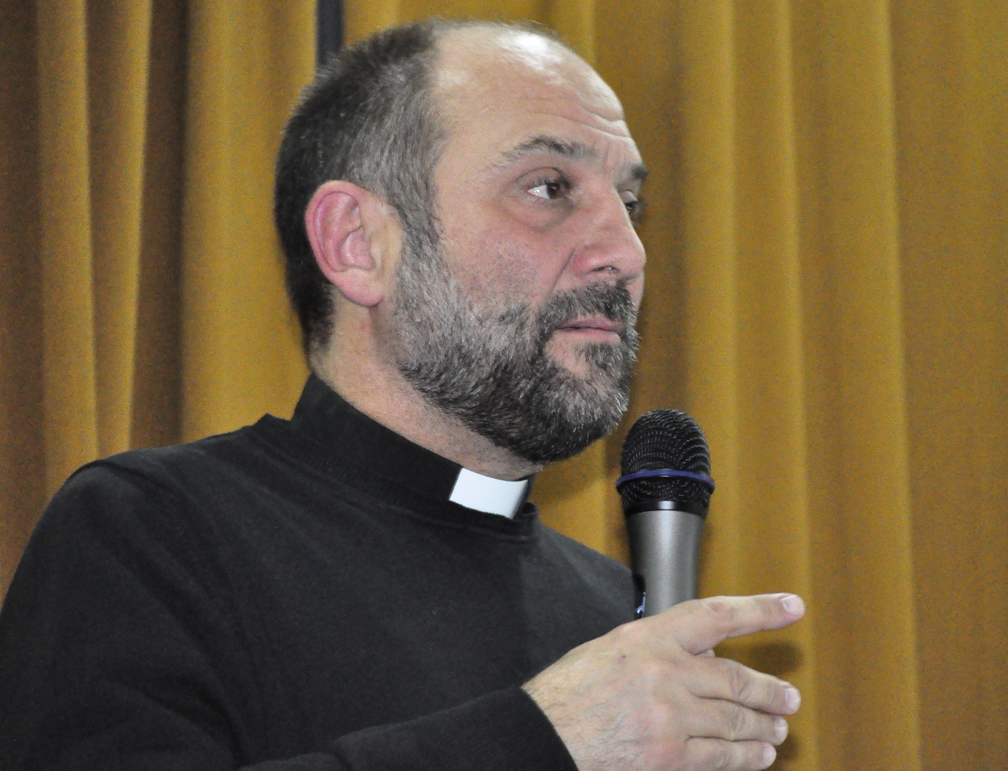 José Mª Calderón, delegado episcopal de misiones: «Los misioneros  acompañan, consuelan, fortalecen y ayudan»