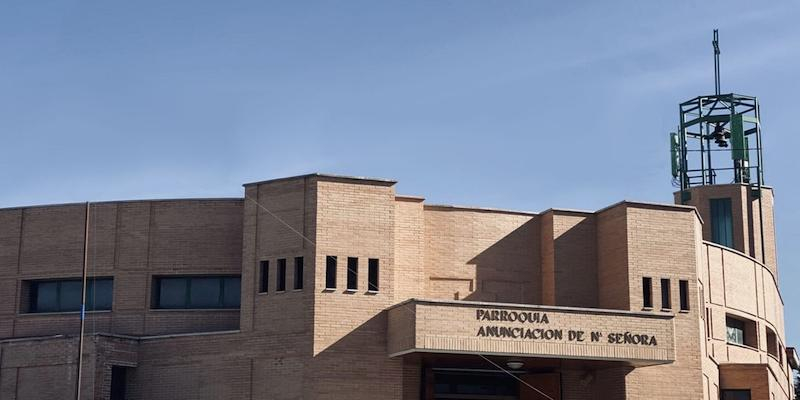 El vicario episcopal de la VII administra la Confirmación en Anunciación de Nuestra Señora de Pozuelo