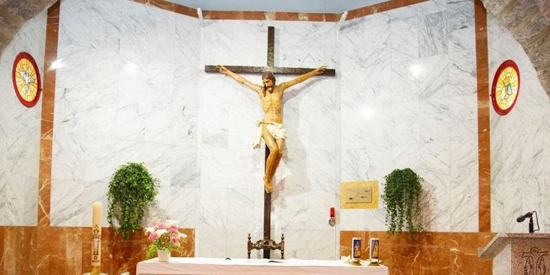 El vicario episcopal de la VII administra la Confirmación a alumnos del colegio San Agustín Los Negrales