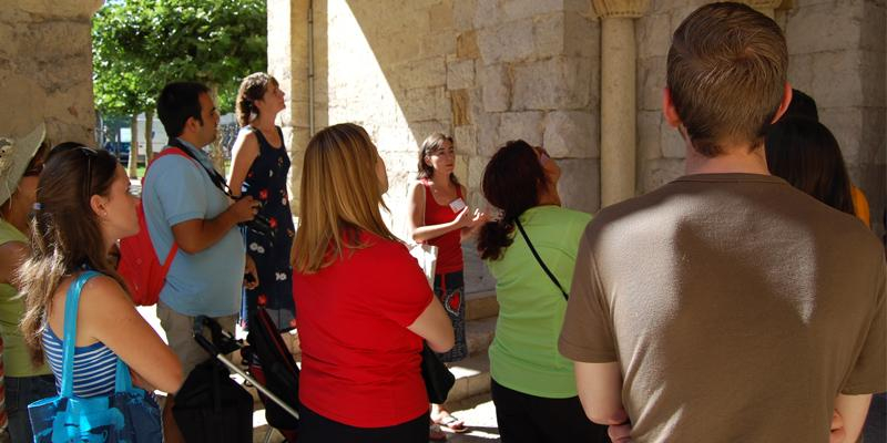 Patricia Barrero, coordinadora de voluntarios de Nártex: «Cada visitante es una oportunidad de dar a conocer el mensaje del Evangelio»