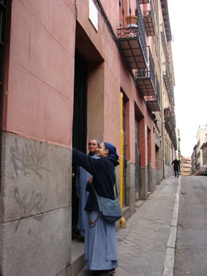Las Hermanitas del Cordero viven una semana de misión