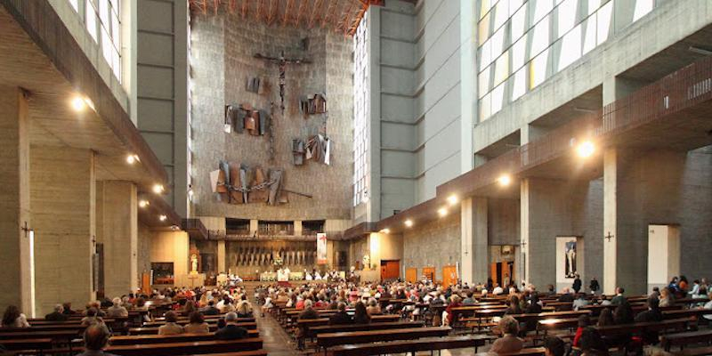 El vicario episcopal de la VIII presenta a los nuevos párrocos 'in solidum' de la basílica Hispanoamericana de la Merced