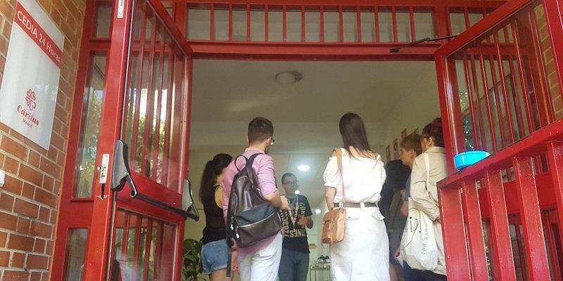 Los miembros del proyecto de personas sin hogar de Cáritas Madrid disfrutarán de un día de piscina