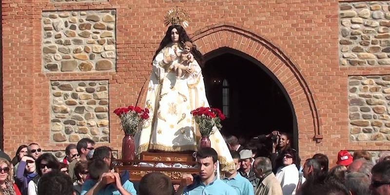 El Molar celebra en la solemnidad de Pentecostés 'el taral' o regreso de la Virgen del Remolino a su ermita