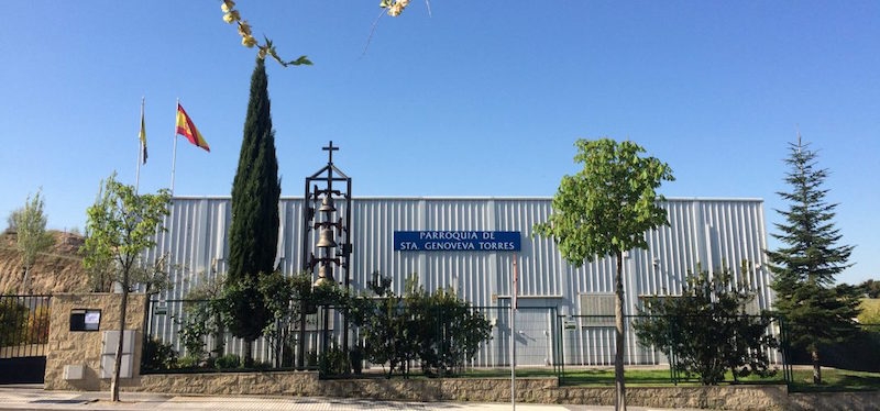 Monseñor Santos Montoya visita la parroquia Santa Genoveva Torres Morales de Majadahonda