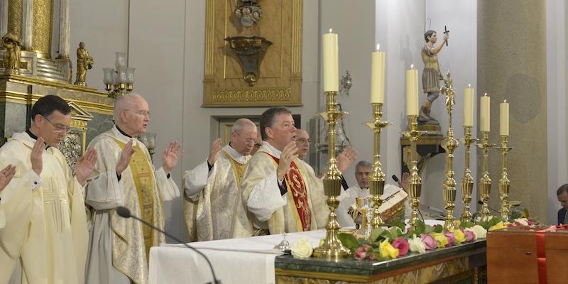 Monseñor Martínez Camino: «Sin santidad no hay evangelización»